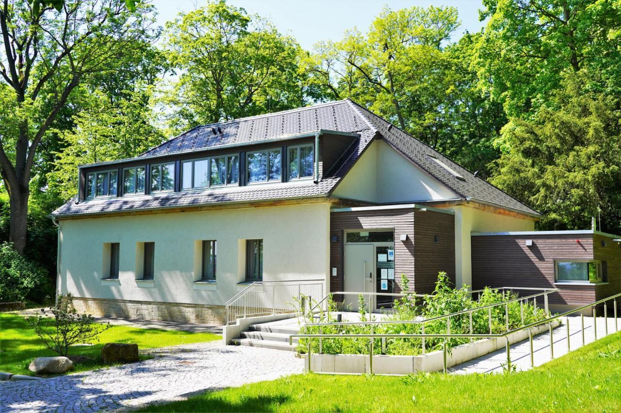 Pulverhuette Gaestehaus Im Egapark - Ein Projekt Der Lebenshilfe Erfurt Service Ggmbh Exterior photo